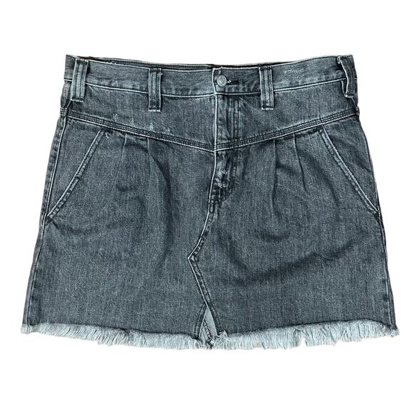 Free People We The Free Mini Sanded Gray Mini Denim Skirt Frayed Hem Size 31 - Picture 3 of 8